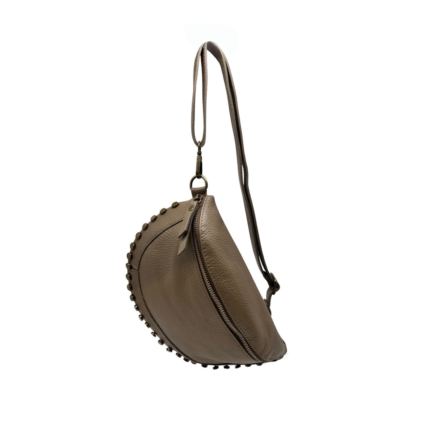 SAC BANANE CUIR GRAINE  CLOUTE