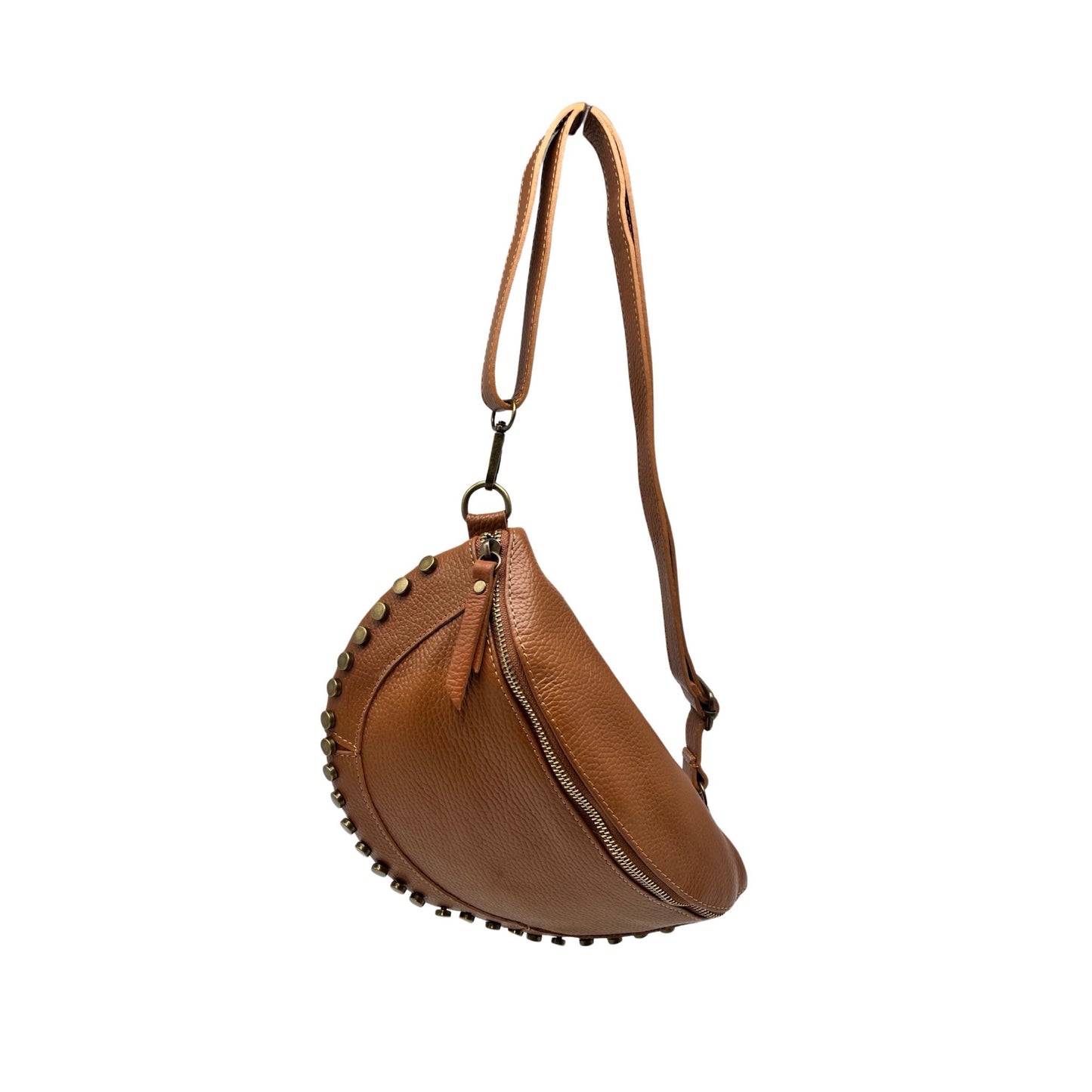 SAC BANANE CUIR GRAINE  CLOUTE