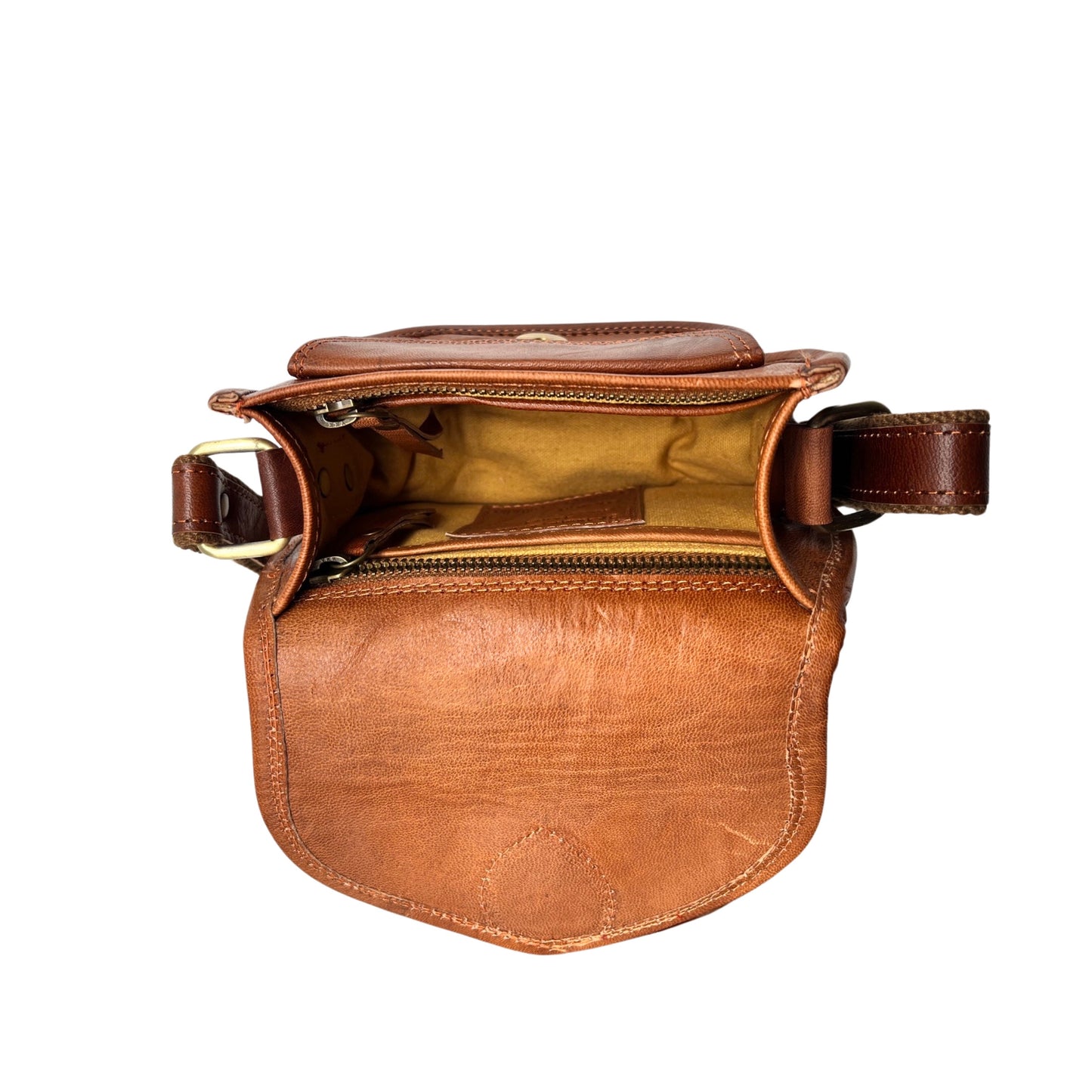 CHEYENNE UMHÄNGETASCHE IN KUH-FINISH