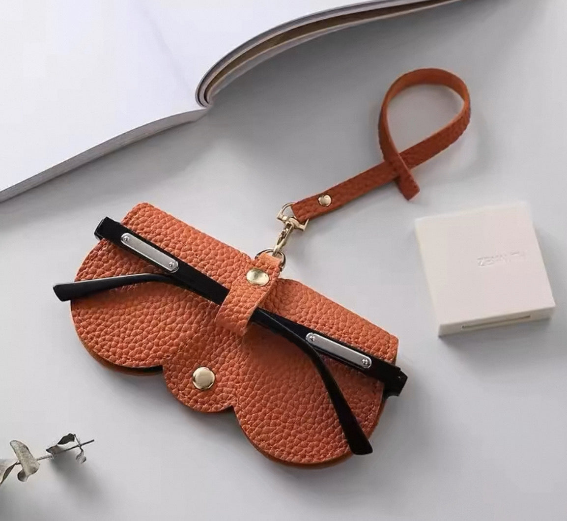 PORTE LUNETTE CUIR DE VACHETTE