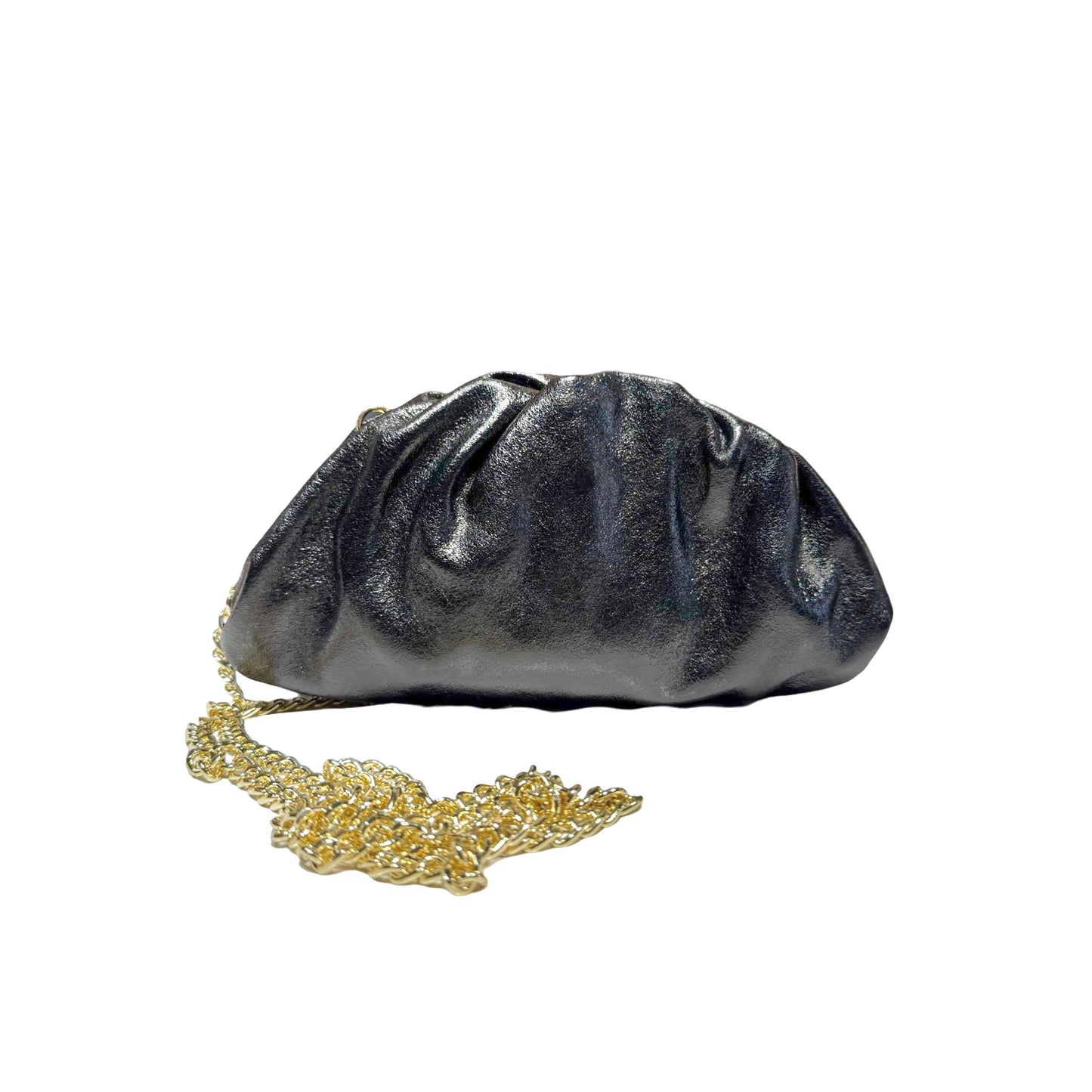 Fabriqué en Italie, ce mini sac porté main ou en bandoulière avec la chainette, séduit par son plissé tendance en cuir irisé. Compact et pratique.

Référence produit : LV016
Dimensions : 23 cm (L) x 13 cm (H) x 6 cm (P)
Matière principale : Cuir de vachette irisé.
Doublure : Textile.
Origine : Fabriqué avec soin en Italie.
Fermeture : Cadre métallique intégré pour un maintien parfait de la forme.
Polyvalence : Un porté épaule grâce à sa chaîne dorée amovible ou porté main en pochette.